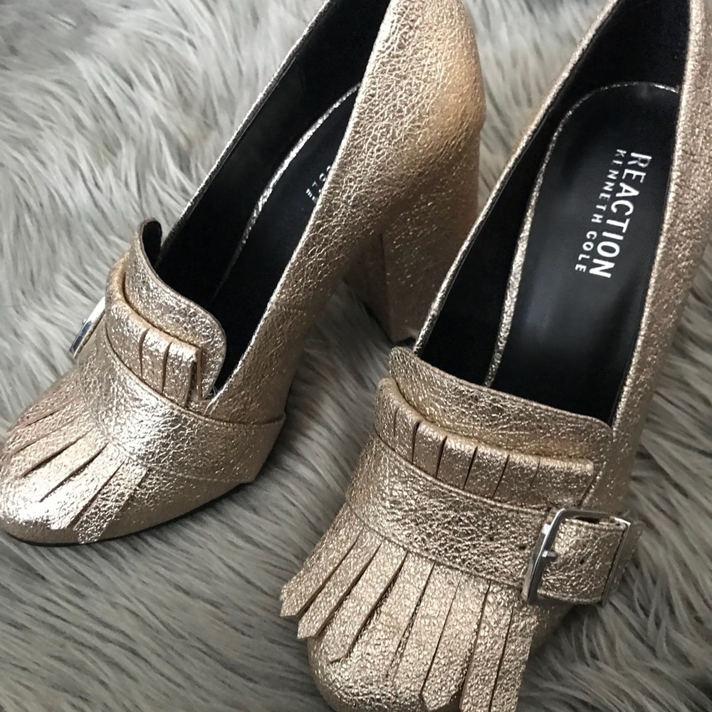 Gold Kenneth Cole reaction heels size 7 new!